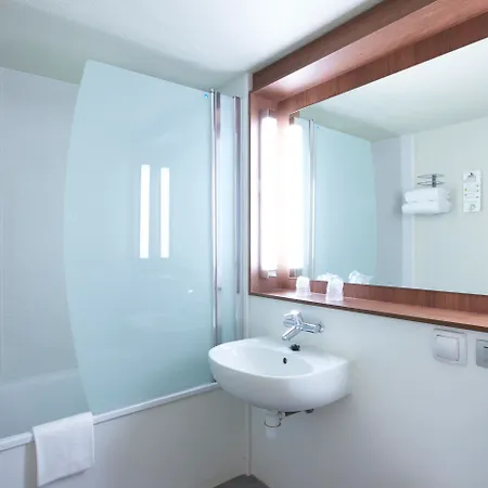Campanile Hotel 3*